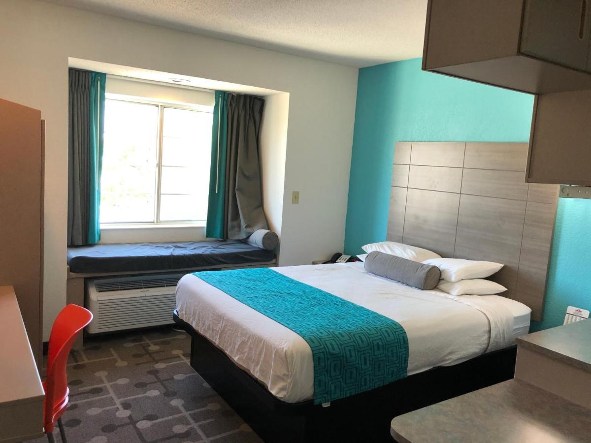 Red Lion Inn & Suites Елк Гроув Вилидж Екстериор снимка