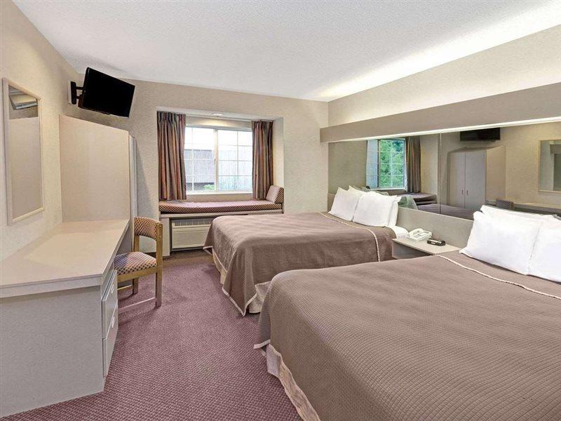 Red Lion Inn & Suites Елк Гроув Вилидж Екстериор снимка