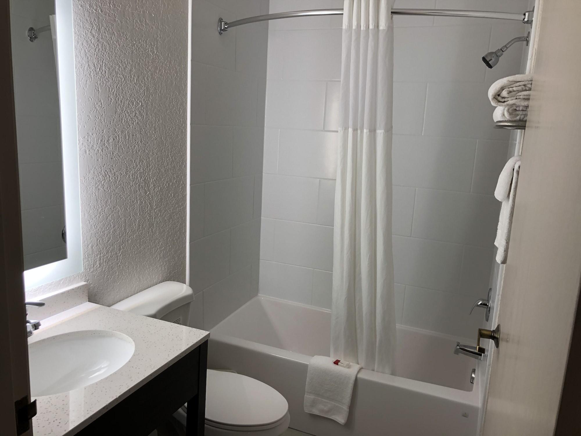 Red Lion Inn & Suites Елк Гроув Вилидж Екстериор снимка